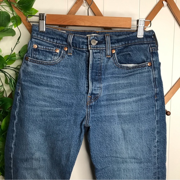 Levi's Jeans Women 26 Wedgie Straight Blue Button Fly - Picture 2 of 13